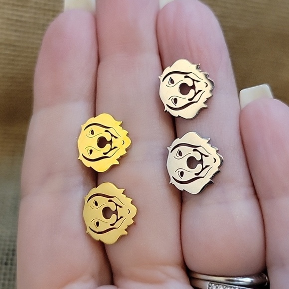 GOLDEN RETRIEVER STUD EARRINGS, Choice of Color - Picture 1 of 6